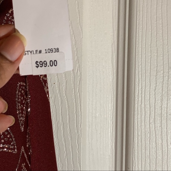 Wine dress with diamond/glitter embellishments - Picture 5 of 8